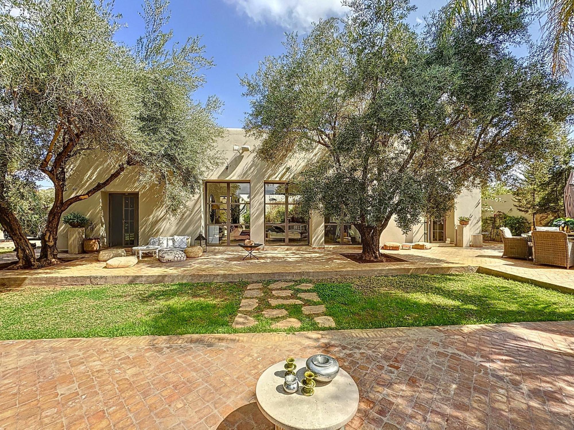 Luxury Villa Paschmina Урика Екстериор снимка