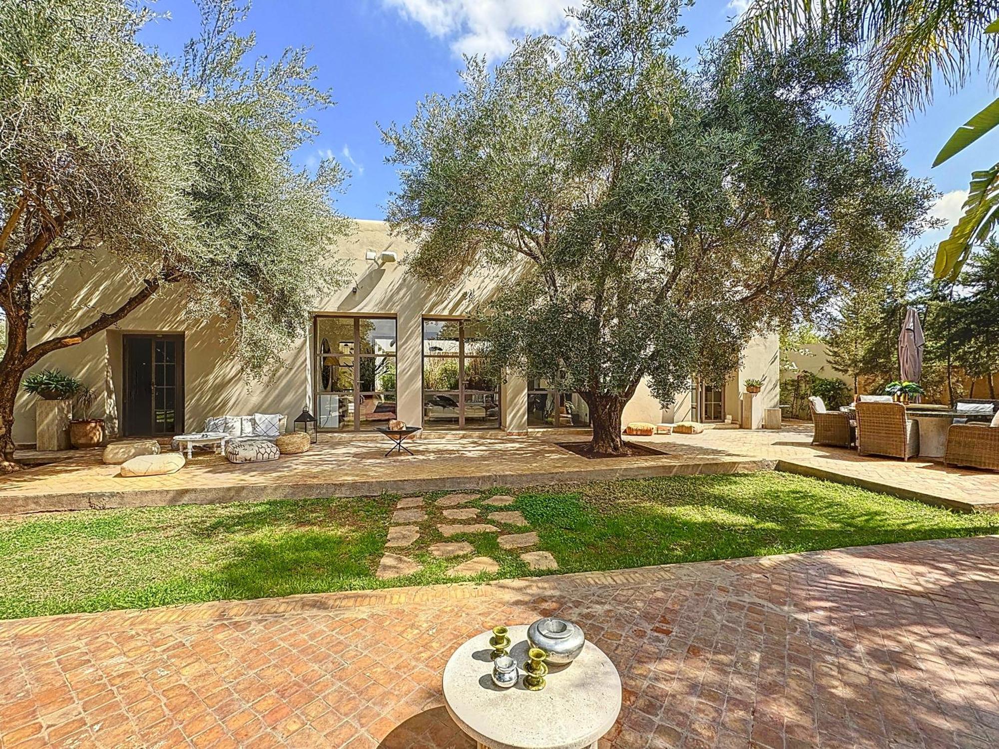Luxury Villa Paschmina Урика Екстериор снимка