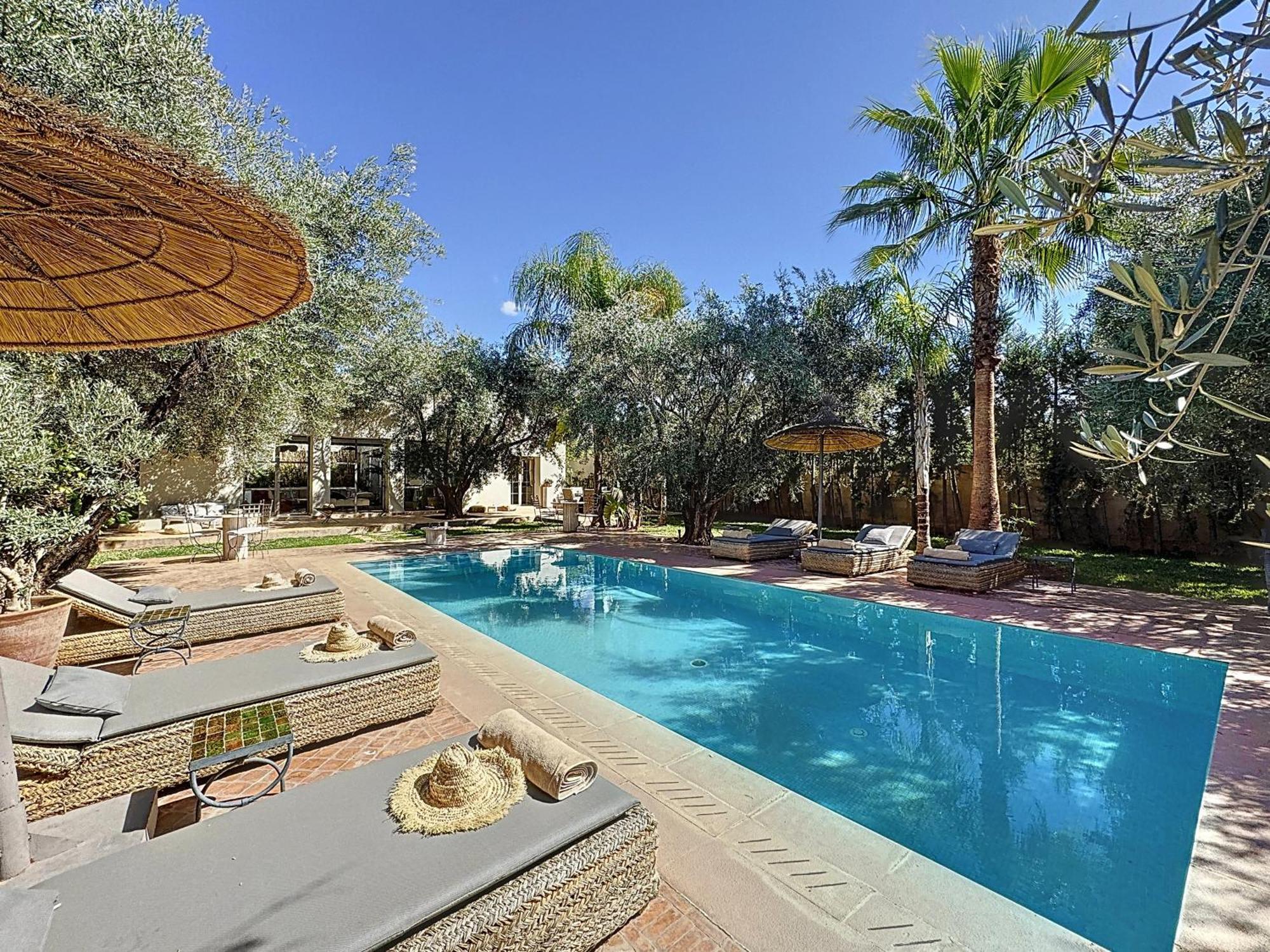 Luxury Villa Paschmina Урика Екстериор снимка