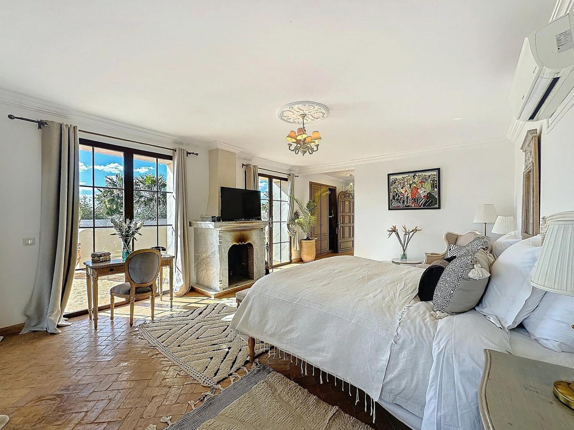 Luxury Villa Paschmina Урика Екстериор снимка