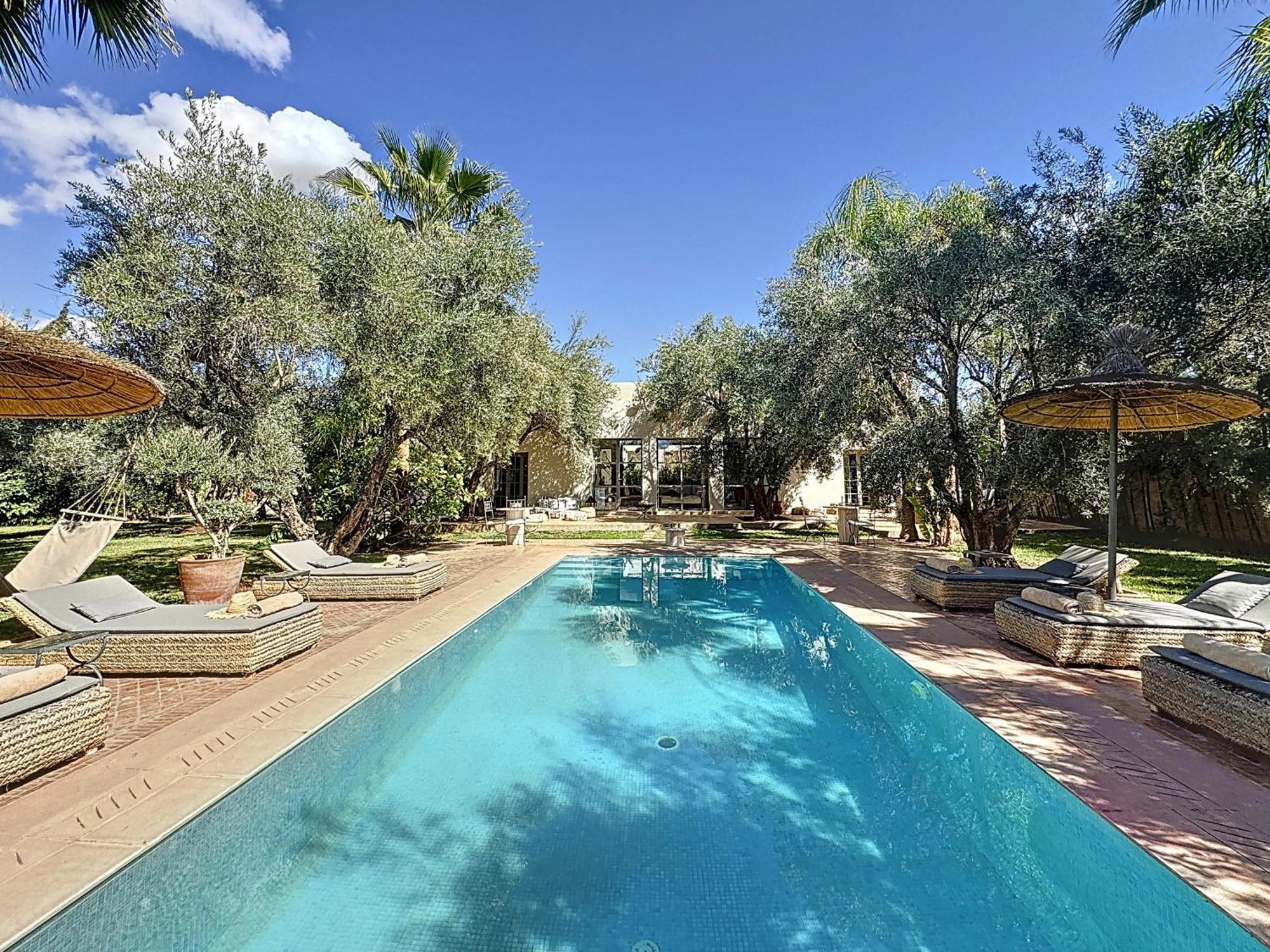 Luxury Villa Paschmina Урика Екстериор снимка