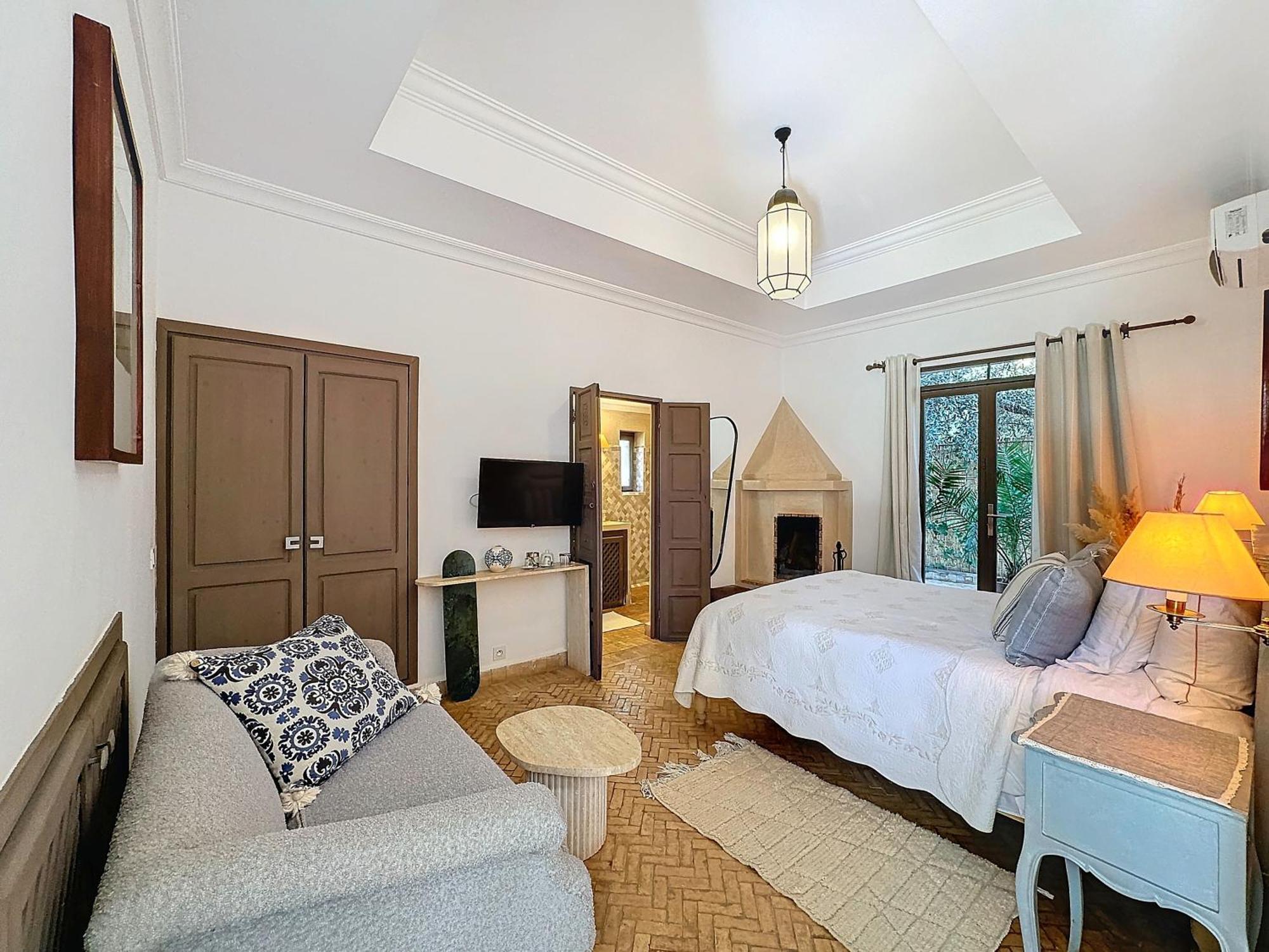 Luxury Villa Paschmina Урика Екстериор снимка