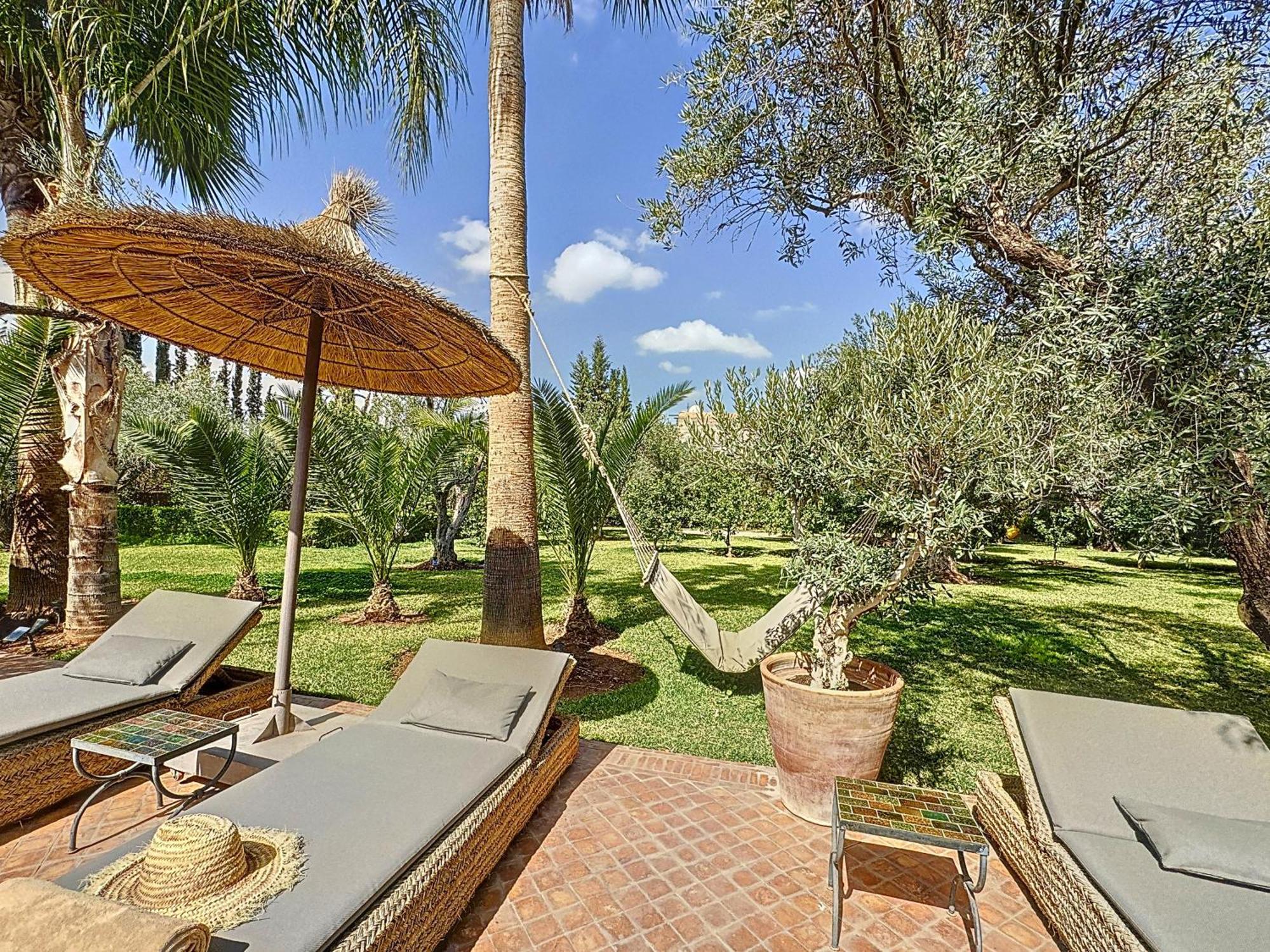 Luxury Villa Paschmina Урика Екстериор снимка