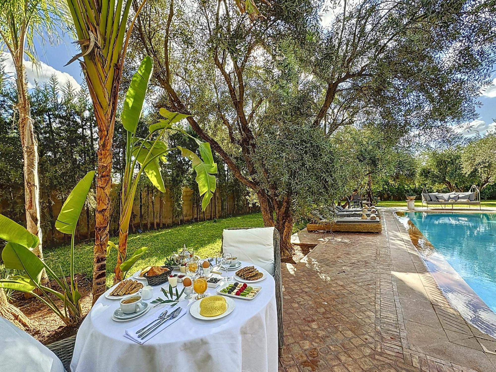 Luxury Villa Paschmina Урика Екстериор снимка